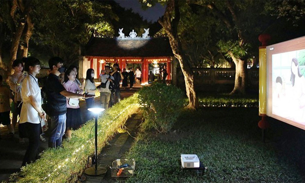 Night tourism driven by cultural industries